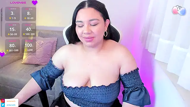 ambar-wells online show from 10/03/25, 06:42