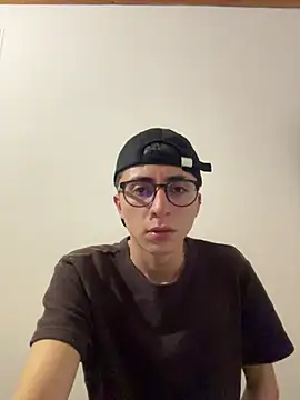 CamiRojas boy online show from 11/17/25, 04:16