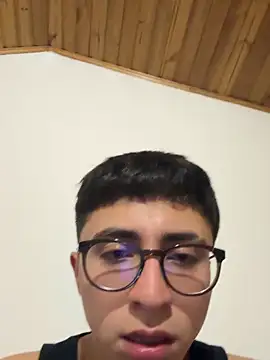 CamiRojas boy online show from 10/06/25, 03:51