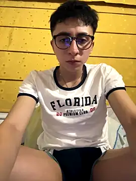 CamiRojas boy online show from 10/02/25, 03:21