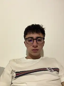 CamiRojas boy online show from 10/29/25, 03:16