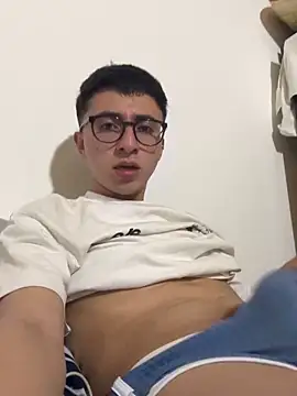 CamiRojas boy online show from 04/18/26, 03:53