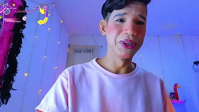 Ariel Femboy  online show from 02/10/26, 04:33