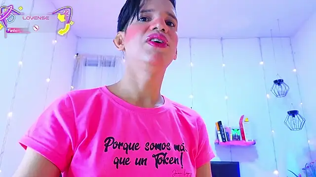 Ariel Femboy  online show from 01/15/26, 05:33