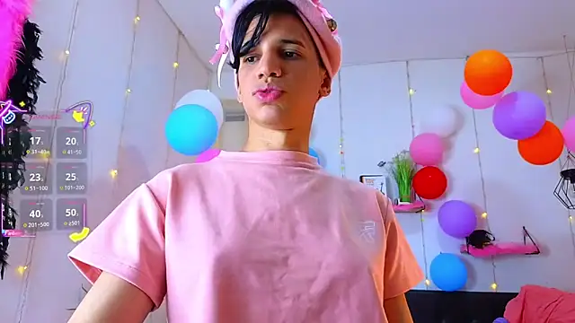 Ariel Femboy  online show from 09/26/25, 03:57