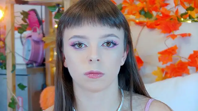 ElisabethDavis online show from 10/24/25, 03:11