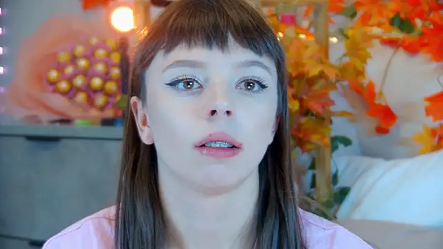 ElisabethDavis online show from 10/27/25, 03:13