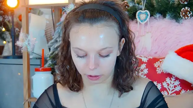 ElisabethDavis online show from 12/22/25, 03:12