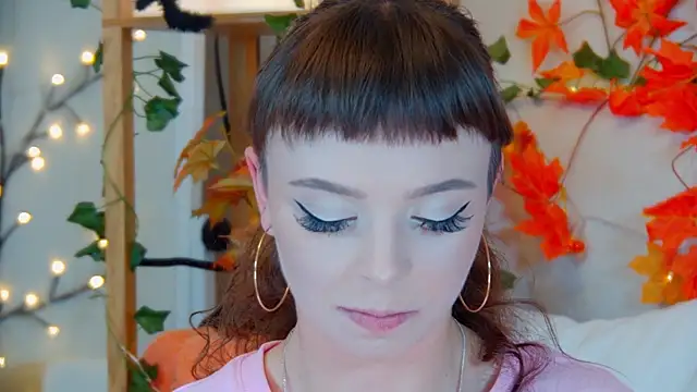 ElisabethDavis online show from 10/11/25, 05:03