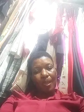 Snapshot of Hailey_BaileyXYZ chatting on 10/27/25, 02:40 Hailey BaileyXYZ online show from 10/27/25, 02:40