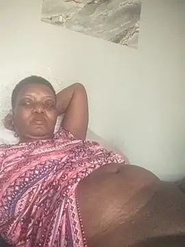 Snapshot of Hailey_BaileyXYZ chatting on 10/26/25, 02:17 Hailey BaileyXYZ online show from 10/26/25, 02:17