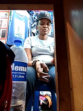 Snapshot of Hailey_BaileyXYZ chatting on 01/11/26, 11:28 Hailey BaileyXYZ online show from 01/11/26, 11:28