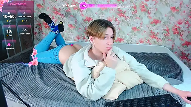 Snapshot of _YummyTony_ chatting on 03/16/25, 03:17 YummyTony online show from 03/16/25, 03:17