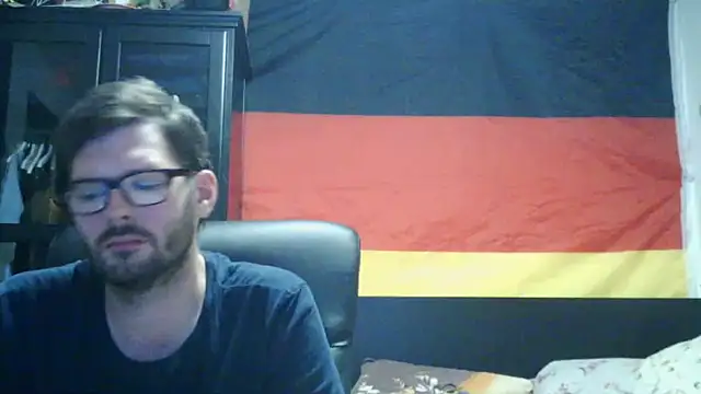 Snapshot of Die-geile-Sau chatting on 06/18/26, 09:09 Die-geile-Sau online show from 06/18/26, 09:09