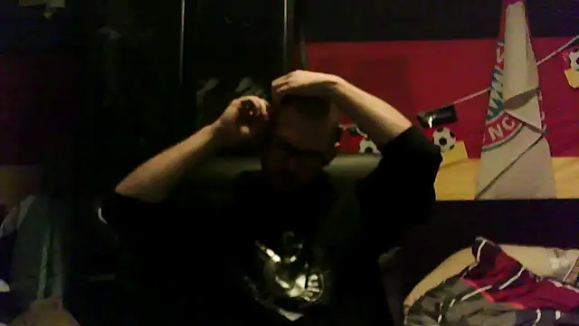 Die-geile-Sau online show from 12/01/25, 04:08