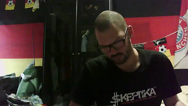 Die-geile-Sau online show from 09/09/25, 02:48