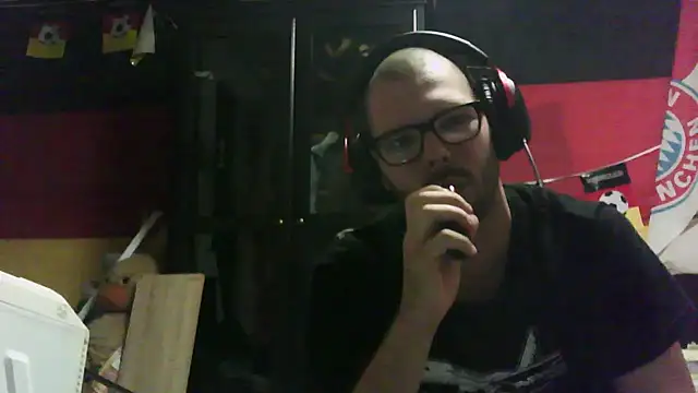 Die-geile-Sau online show from 10/27/25, 08:54