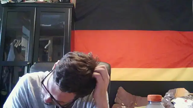 Snapshot of Die-geile-Sau chatting on 06/21/26, 05:08 Die-geile-Sau online show from 06/21/26, 05:08