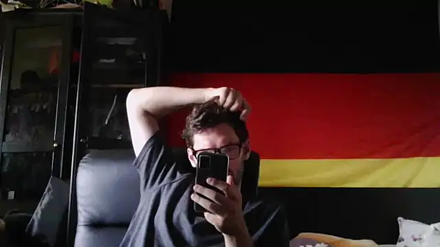 Snapshot of Die-geile-Sau chatting on 07/05/26, 04:36 Die-geile-Sau online show from 07/05/26, 04:36