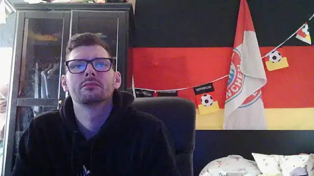 Die-geile-Sau online show from 03/23/26, 01:22