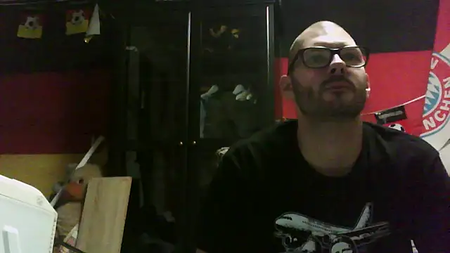 Die-geile-Sau online show from 10/26/25, 08:09