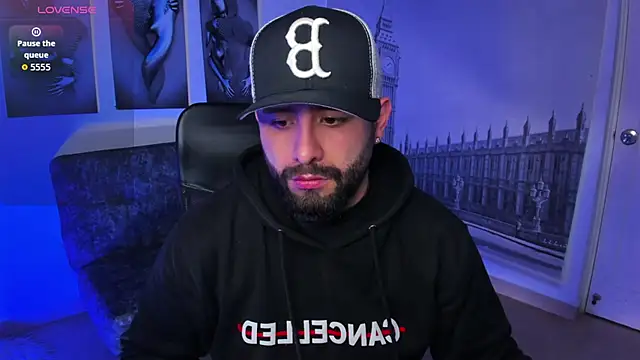 jhon bear03 online show from 11/18/25, 11:13