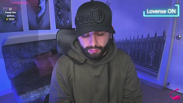 jhon bear03 online show from 10/14/25, 11:11