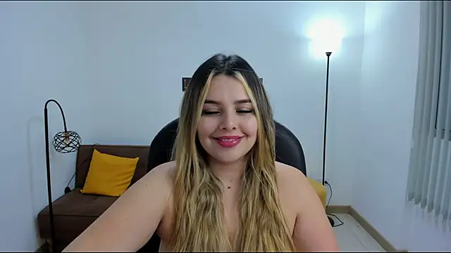 camiilaa1 online show from 02/13/25, 08:06