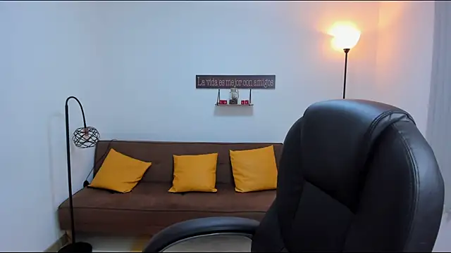 camiilaa1 online show from 02/15/25, 04:58