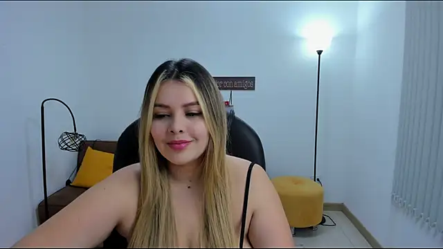 camiilaa1 online show from 02/09/25, 04:04