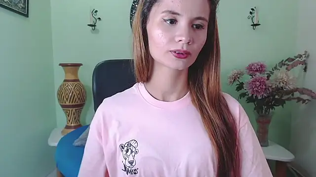 Snapshot of Sofia_Franco_ chatting on 09/26/25, 06:59 Sofia Franco online show from 09/26/25, 06:59