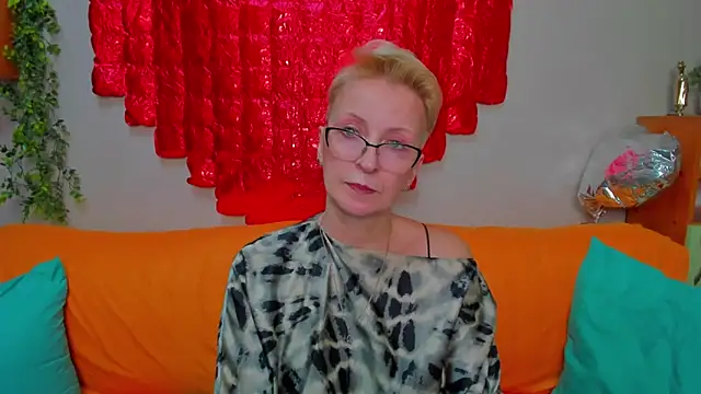 iamyourdream89 online show from 02/08/26, 05:54