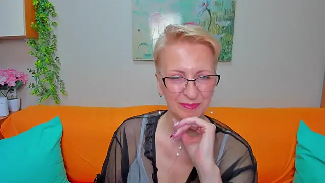 iamyourdream89 online show from 05/17/26, 10:48