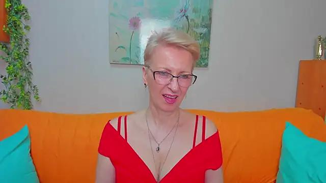 iamyourdream89 online show from 04/23/26, 10:33