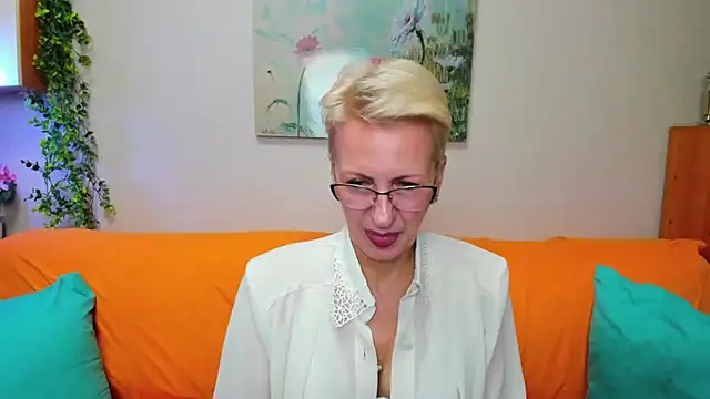 iamyourdream89 online show from 11/16/25, 07:46