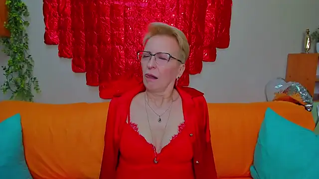 iamyourdream89 online show from 02/14/26, 10:48