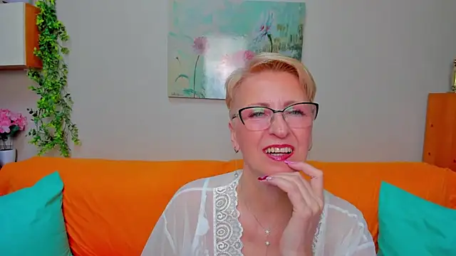iamyourdream89 online show from 05/14/26, 08:55