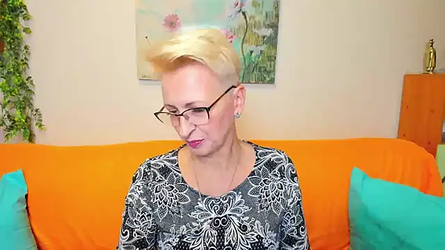 iamyourdream89 online show from 11/02/25, 12:21