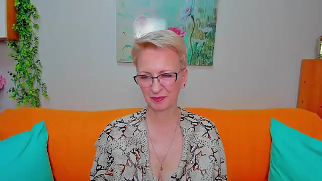 iamyourdream89 online show from 04/13/26, 02:43