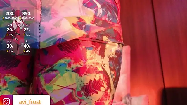 Snapshot of avi_frost chatting on 09/10/25, 08:02 avi frost online show from 09/10/25, 08:02