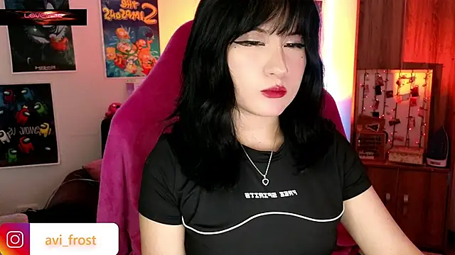 Snapshot of avi_frost chatting on 01/14/25, 09:35 avi frost online show from 01/14/25, 09:35