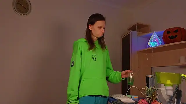 Frank Fraer online show from 04/06/26, 08:21