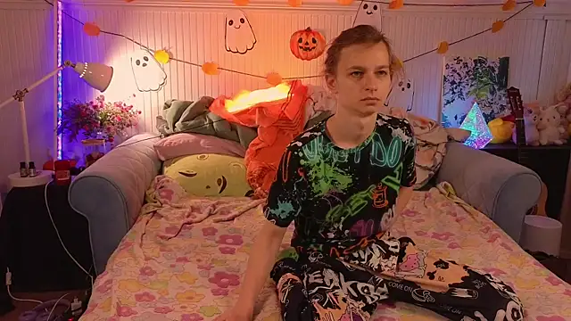 Frank Fraer online show from 11/08/25, 07:56