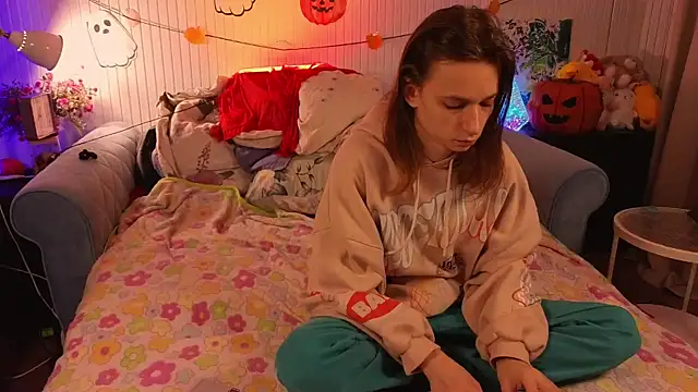 Frank Fraer online show from 10/28/25, 03:44