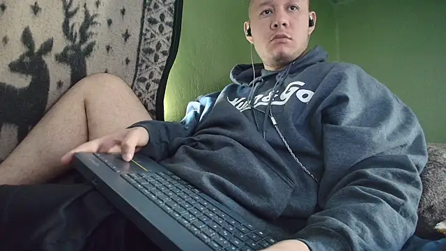 sweet cock28 online show from 04/01/26, 03:31