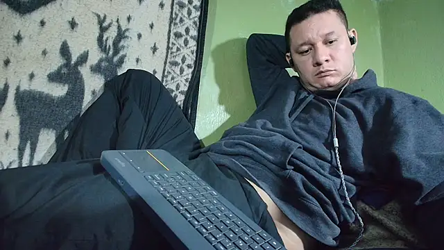 Snapshot of sweet_cock28 chatting on 05/19/26, 01:56 sweet cock28 online show from 05/19/26, 01:56