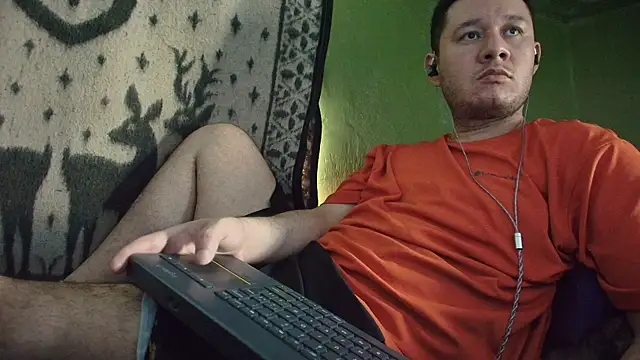 Snapshot of sweet_cock28 chatting on 05/31/26, 02:01 sweet cock28 online show from 05/31/26, 02:01