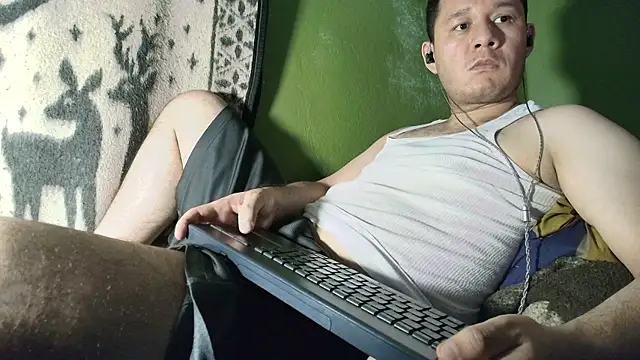 Snapshot of sweet_cock28 chatting on 06/02/26, 03:06 sweet cock28 online show from 06/02/26, 03:06