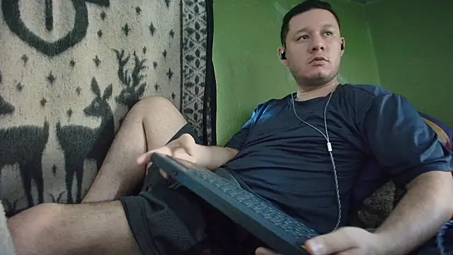 Snapshot of sweet_cock28 chatting on 04/30/26, 03:08 sweet cock28 online show from 04/30/26, 03:08