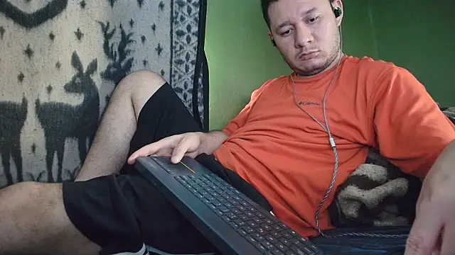 Snapshot of sweet_cock28 chatting on 05/30/26, 03:06 sweet cock28 online show from 05/30/26, 03:06